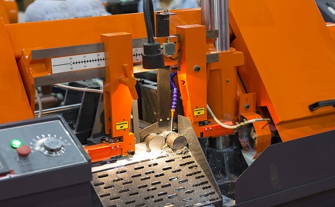 铅山龙门带锯床具备哪些优点？